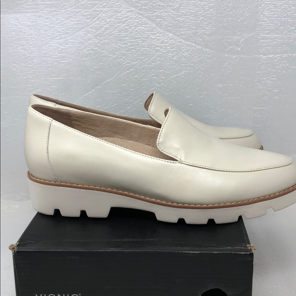 NEW Vionic Loafers Kensley Cream Leather Slip On Chunky Lug Soles Women’s Size 9 - Picture 16 of 16